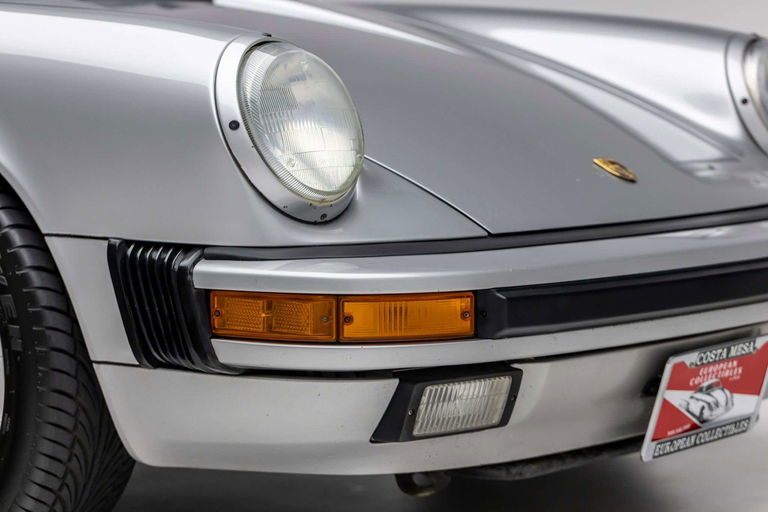 Porsche 911 Carrera 3.2 (US)