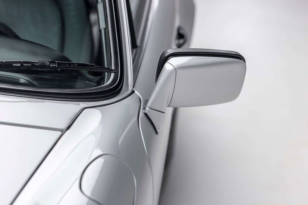 Porsche 911 Carrera 3.2 (US)