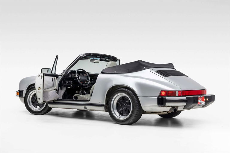 Porsche 911 Carrera 3.2 (US)