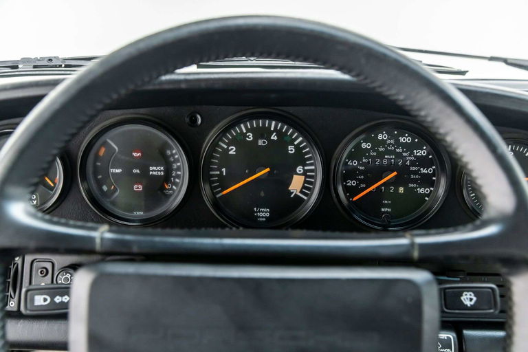 Porsche 911 Carrera 3.2 (US)