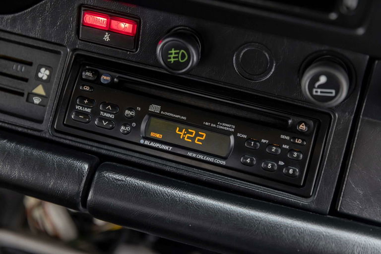 Porsche 911 Carrera 3.2 (US)