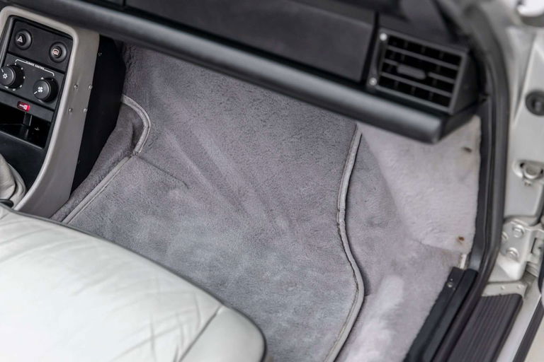 Porsche 911 Carrera 3.2 (US)