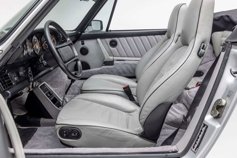 Porsche 911 Carrera 3.2 (US)