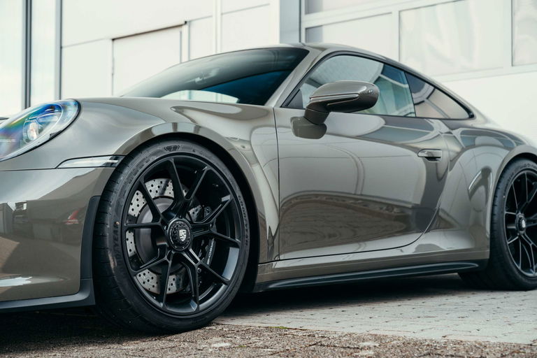 Porsche 992 GT3 Touring