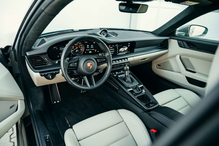 Porsche 992 GT3 Touring