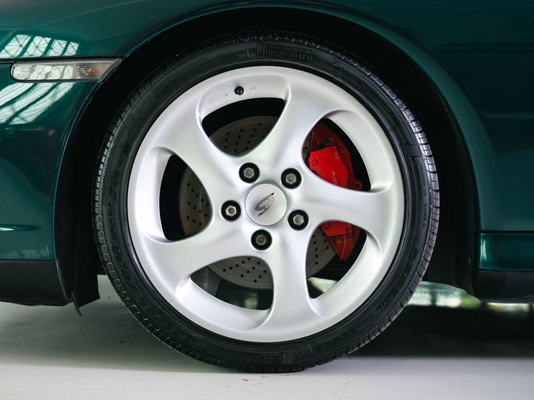 Porsche 996 Carrera 4S