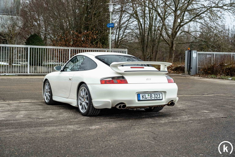 Porsche 996 Carrera 4