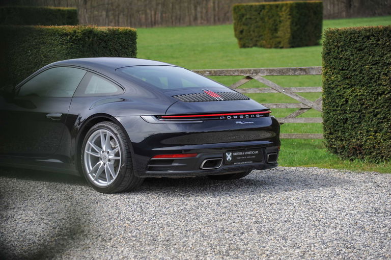 Porsche 992 Carrera