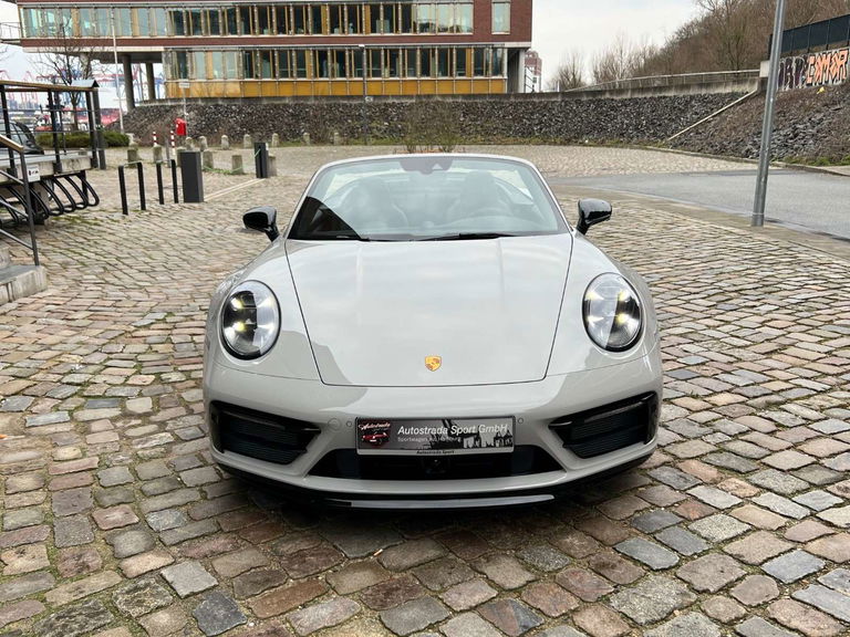 Porsche 992 Carrera GTS