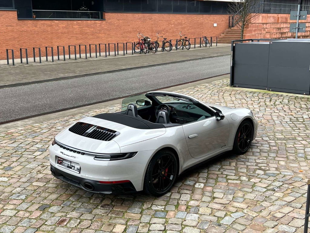 Porsche 992 Carrera GTS