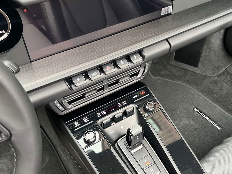 Porsche 992 Carrera GTS