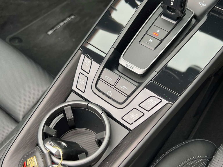 Porsche 992 Carrera GTS