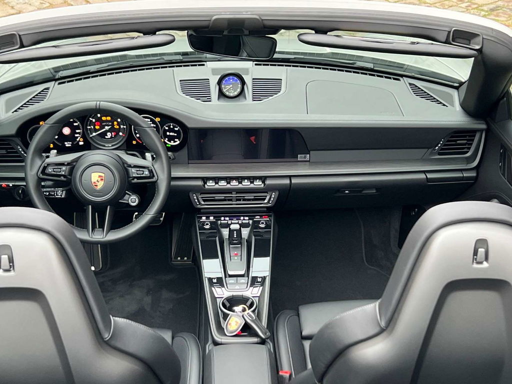 Porsche 992 Carrera GTS