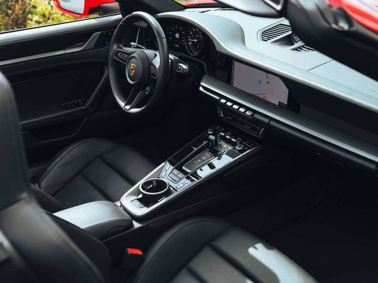 Porsche 992 Carrera 4S