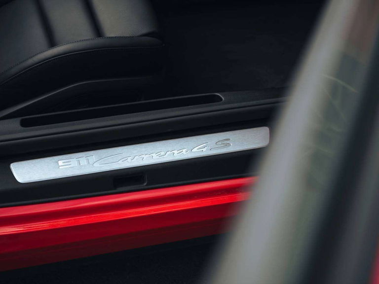 Porsche 992 Carrera 4S