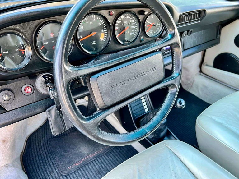 Porsche 911 Carrera 3.2 (KAT)