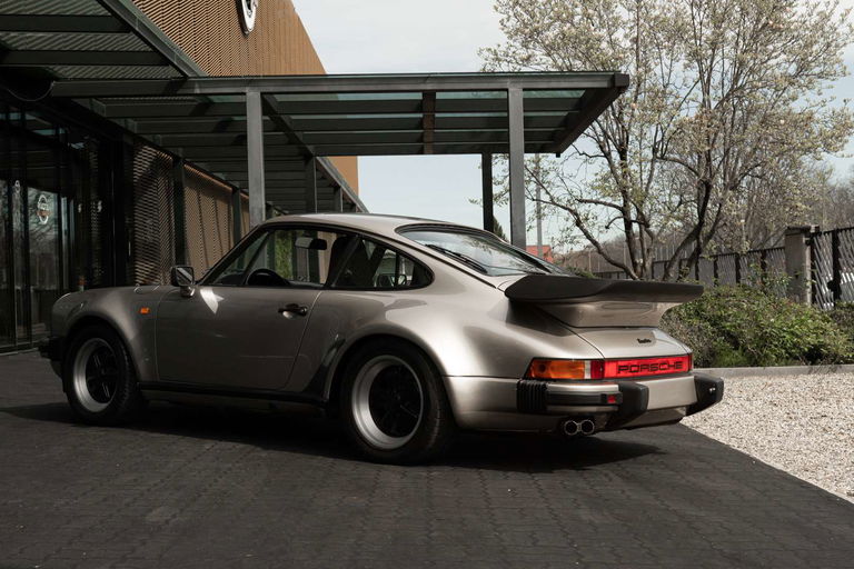 Porsche 911 Turbo 3.3