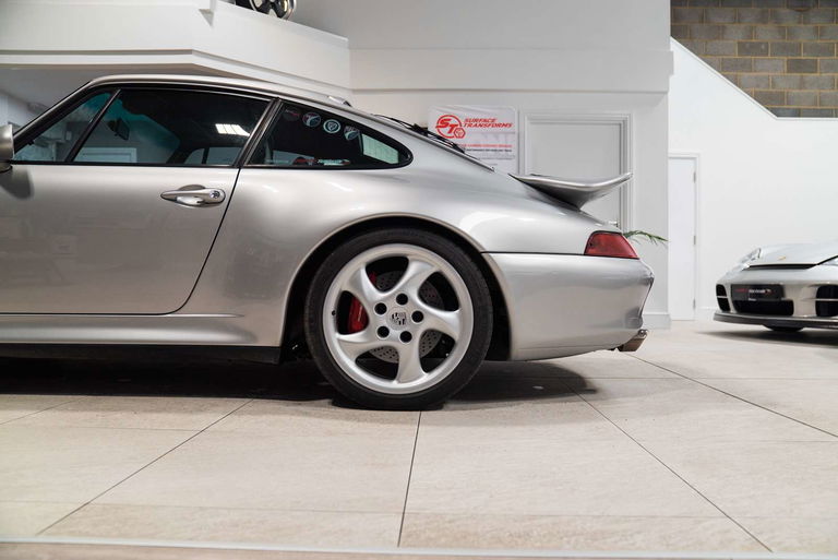 Porsche 993 Carrera 4S