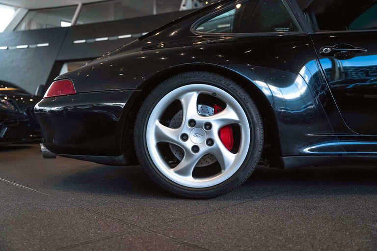 Porsche 993 Carrera 4S