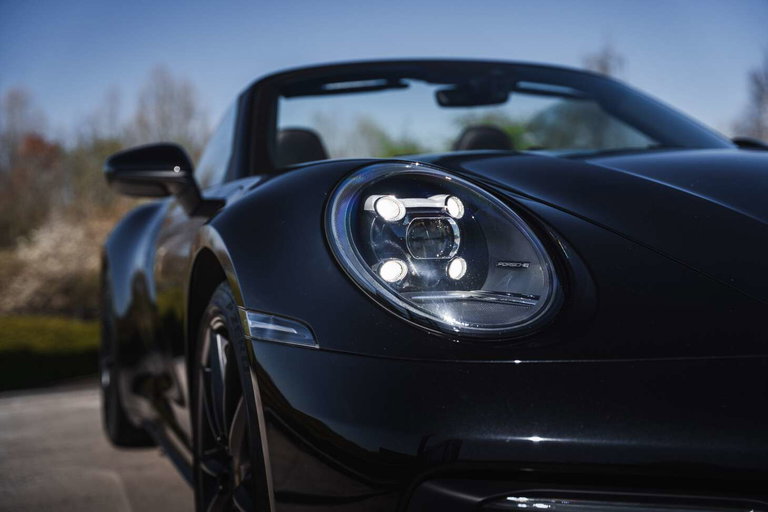Porsche 992 Carrera 4S