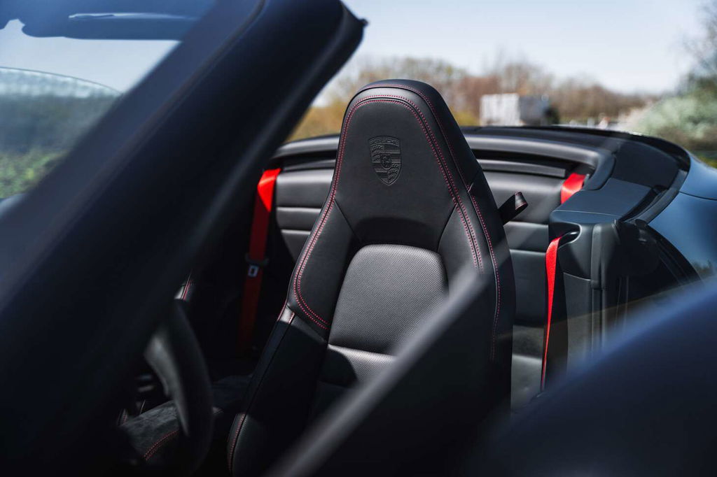 Porsche 992 Carrera 4S