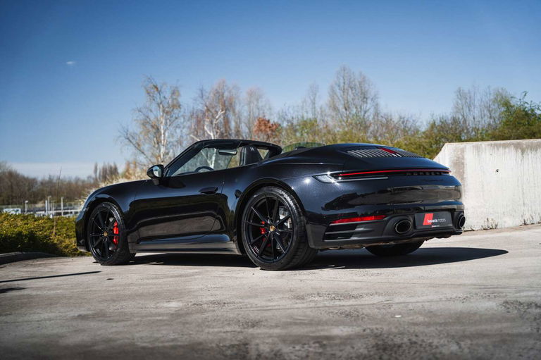 Porsche 992 Carrera 4S