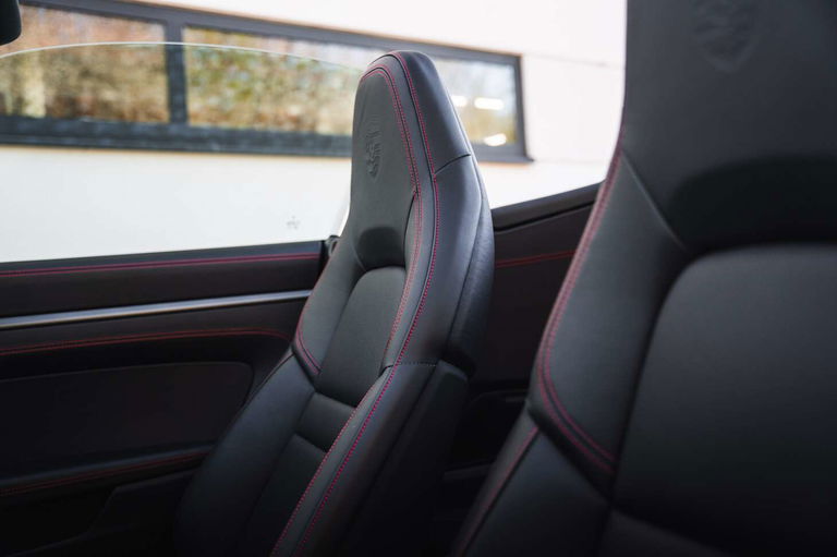 Porsche 992 Carrera 4S