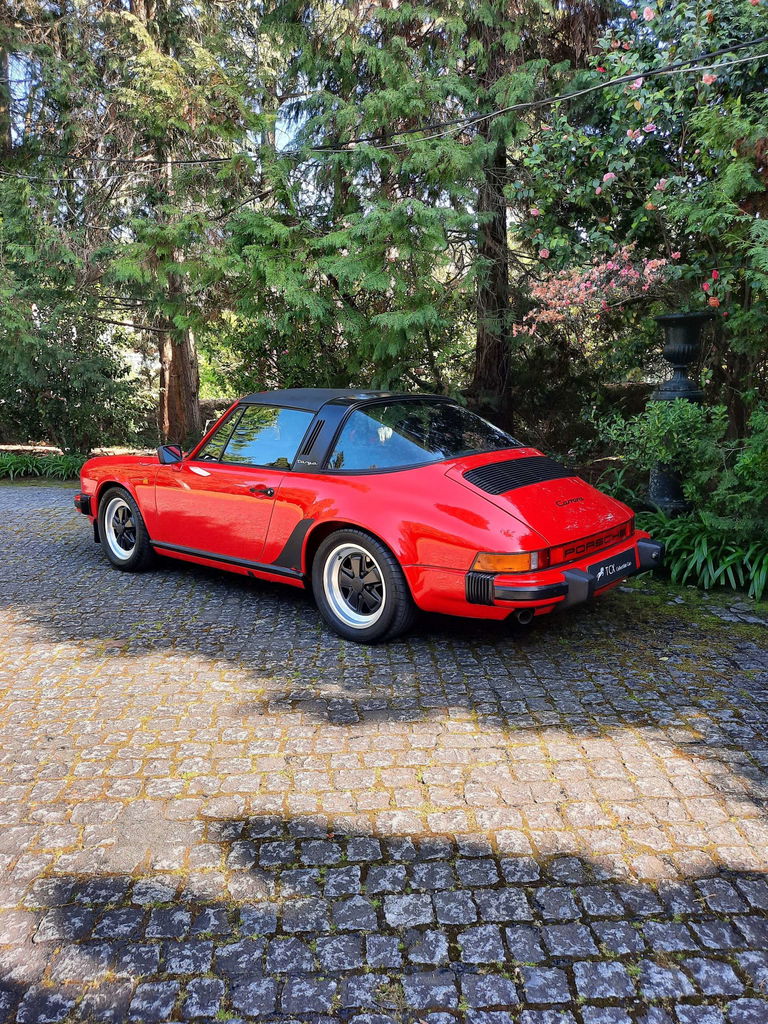Porsche 911 Carrera 3.2