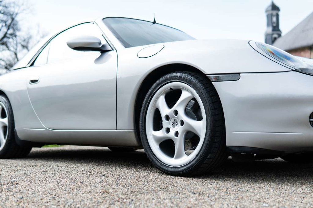 Porsche 996 Carrera