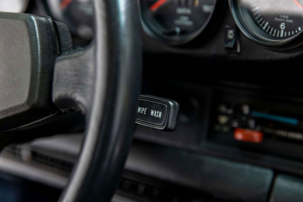 Porsche 911 Turbo 3.0 (US)