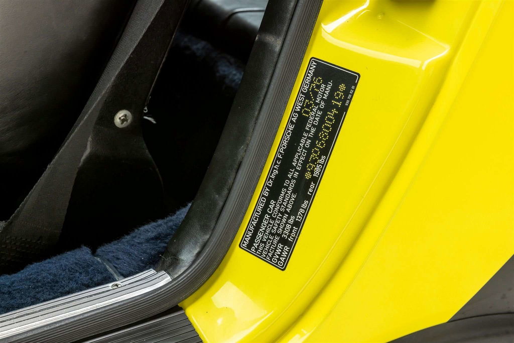 Porsche 911 Turbo 3.0 (US)
