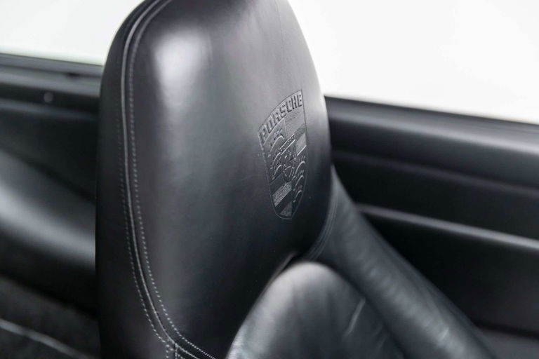 Porsche 993 Carrera 4S