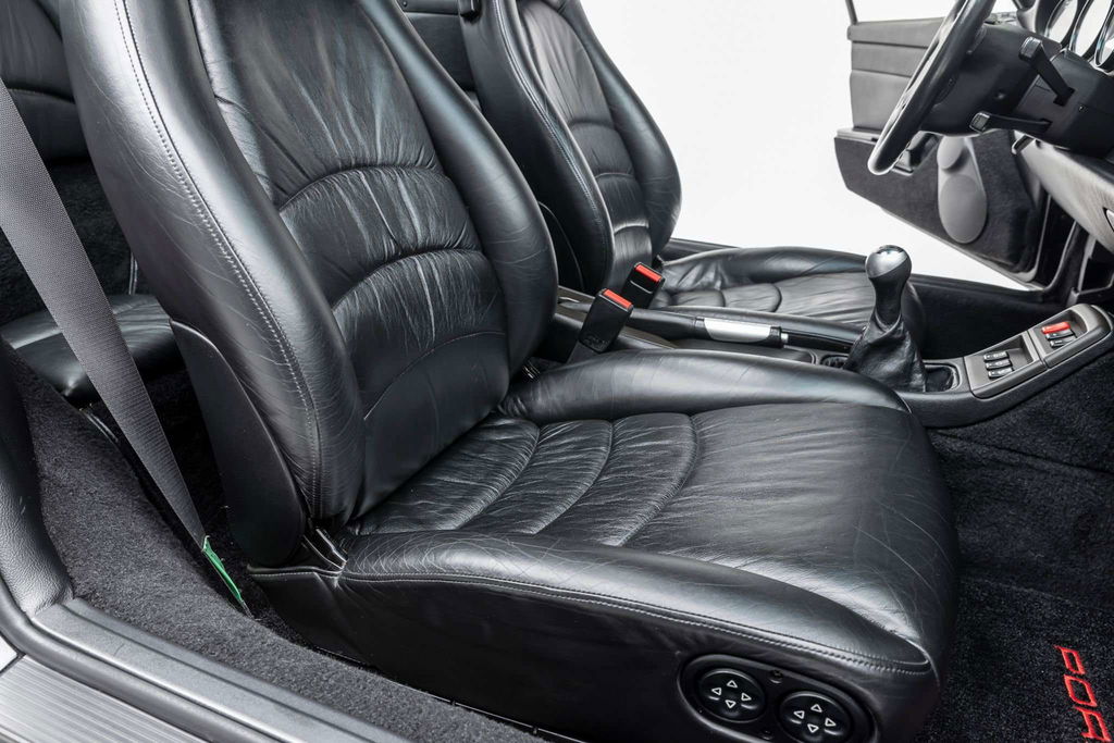 Porsche 993 Carrera 4S