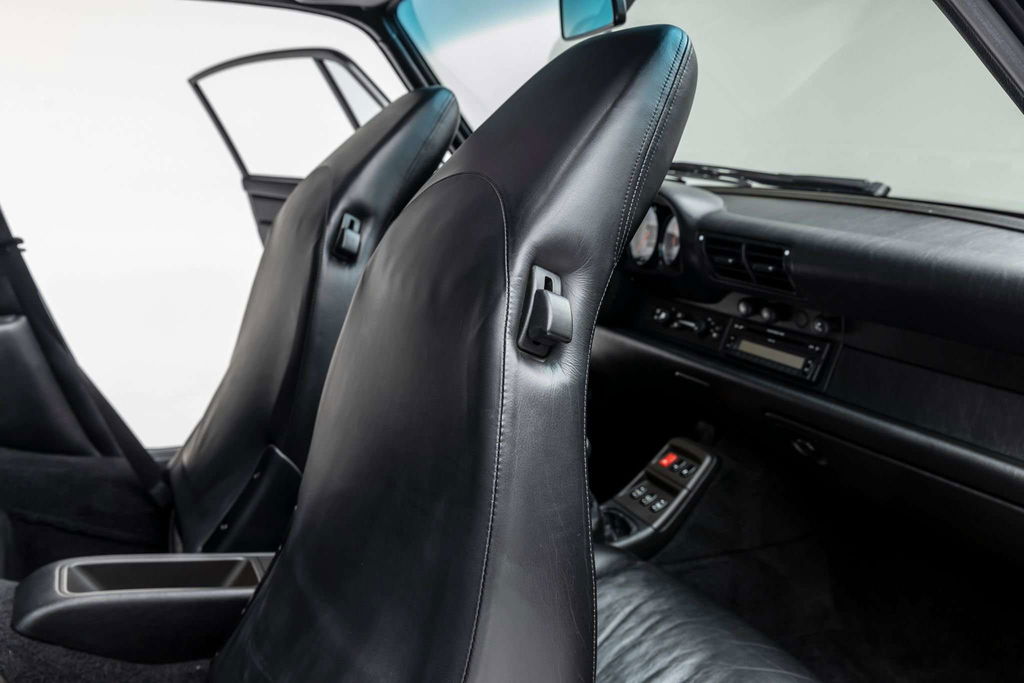 Porsche 993 Carrera 4S