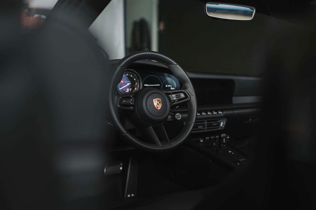 Porsche 992 Carrera 4 GTS