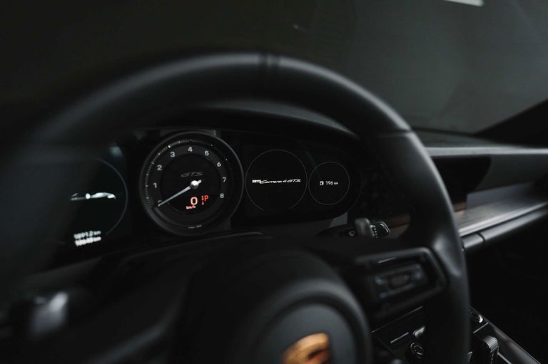 Porsche 992 Carrera 4 GTS