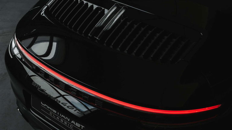 Porsche 992 Carrera 4 GTS