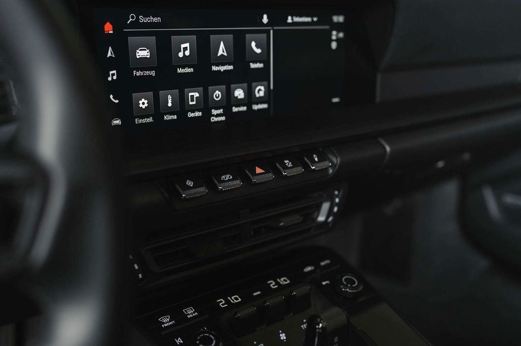 Porsche 992 Carrera 4 GTS