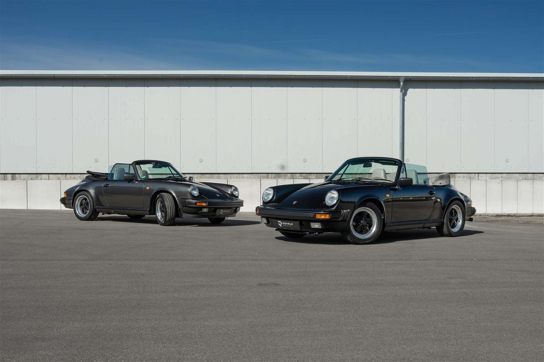 A duet of perfect Porsche 911 Carrera 3.2 Cabriolets