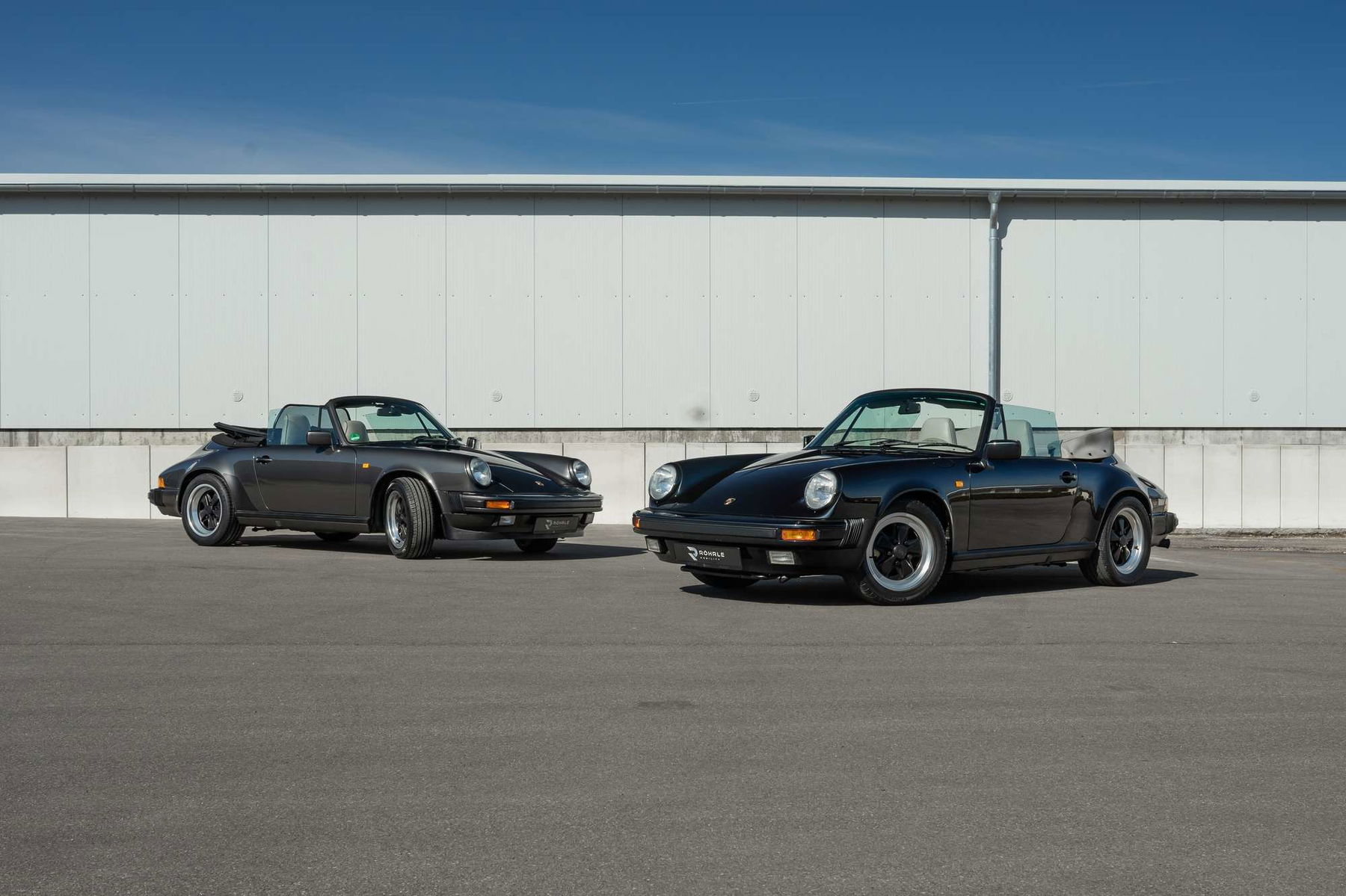 A duet of perfect Porsche 911 Carrera 3.2 Cabriolets