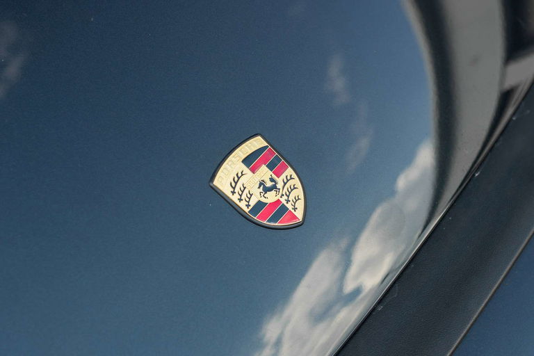 Porsche 911 Carrera 3.2 “25 Jahre 911”