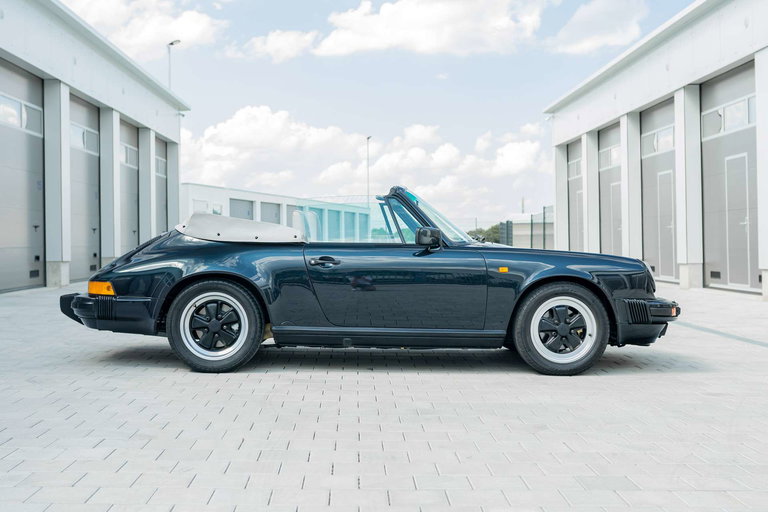 Porsche 911 Carrera 3.2 “25 Jahre 911”