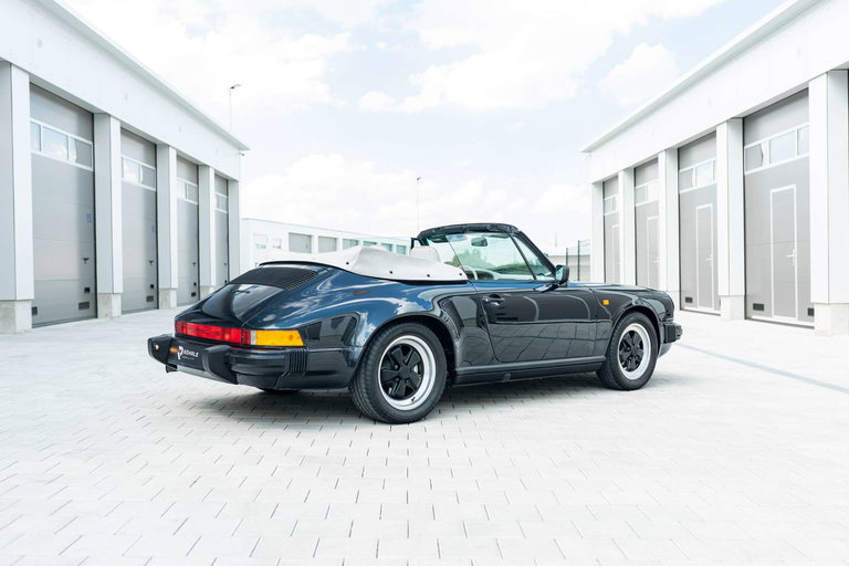 Porsche 911 Carrera 3.2 “25 Jahre 911”