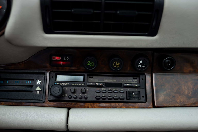 Porsche 911 Carrera 3.2 “25 Jahre 911”