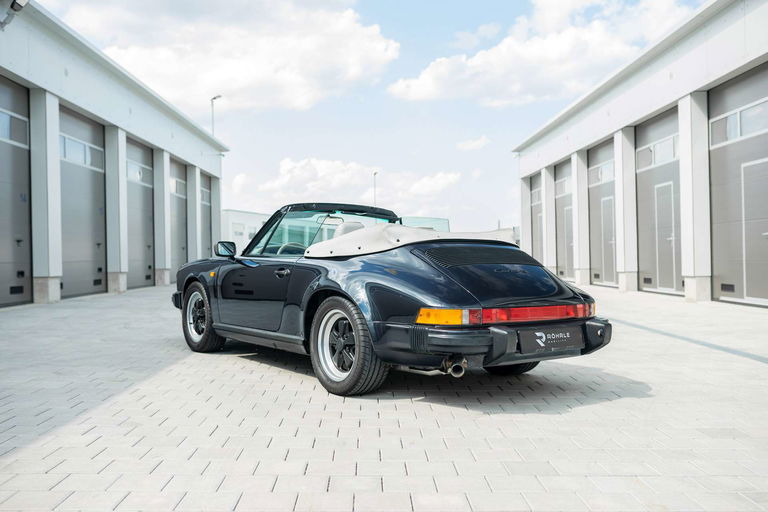 Porsche 911 Carrera 3.2 “25 Jahre 911”