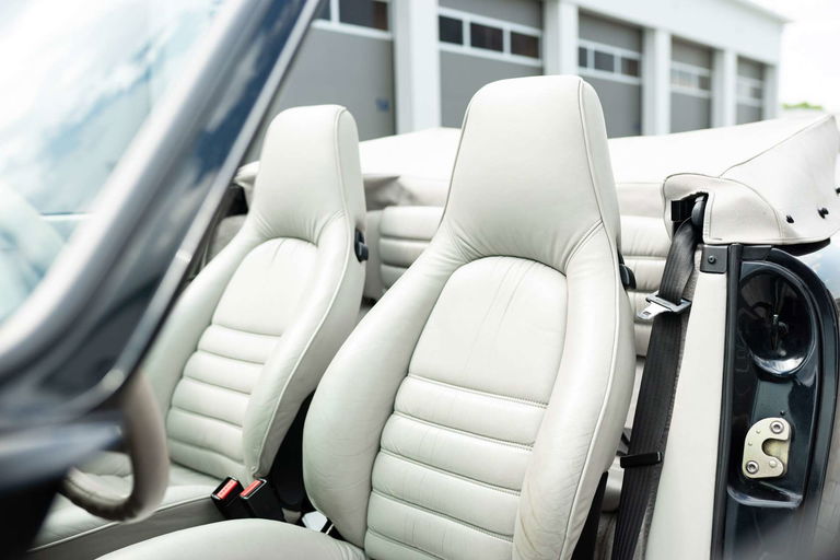 Porsche 911 Carrera 3.2 “25 Jahre 911”