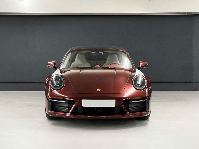 Porsche 992 Heritage Design Edition