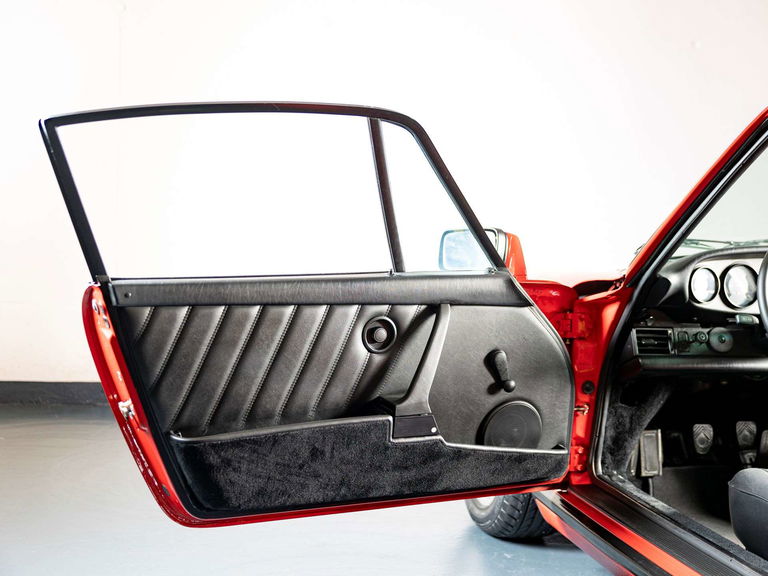 Porsche 911 Carrera 3.2 Clubsport