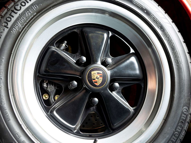 Porsche 911 Carrera 3.2 Clubsport