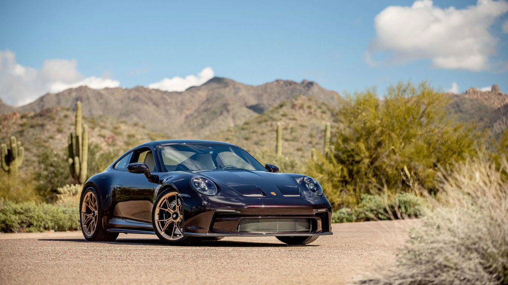 Porsche 992 GT3 Touring